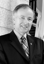 L'honorable Robert Douglas Nicholson